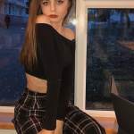 Olağanüstü Deneyimlerin Kapılarını Aralayın: Terme Escort Bayan